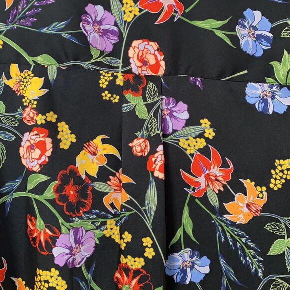 Who What Wear Black Floral V Neck Pajama Style Satin Silky Blouse - Picture 8 of 9